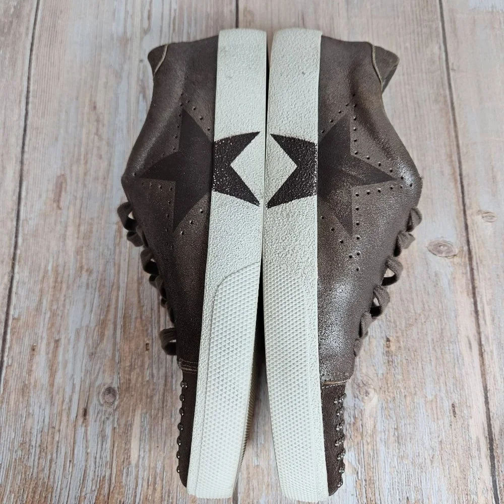 Mercer Edit bronze Catcall‎ leather upper sneakers, size 8